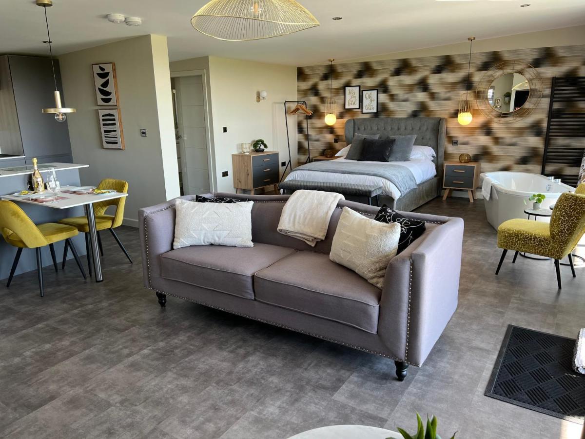Loudoun Mains Luxury Lodges Newmilns Bagian luar foto