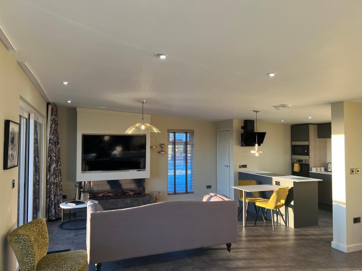 Loudoun Mains Luxury Lodges Newmilns Bagian luar foto