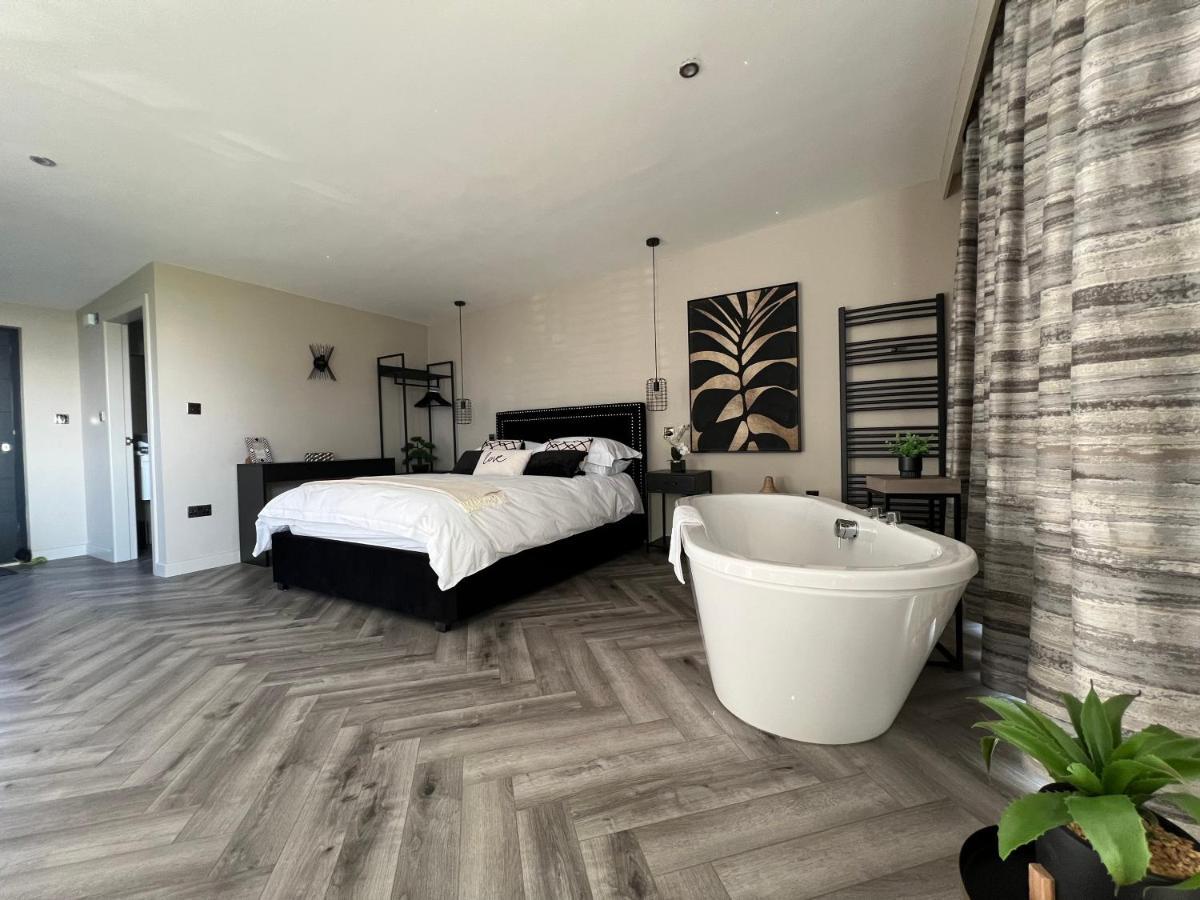 Loudoun Mains Luxury Lodges Newmilns Bagian luar foto